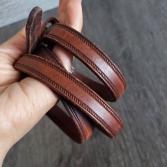 Vintage Justin Brown Tooled Embossed Skinny Belt Size 32 - Picture 4 of 7